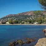 Agathos Nyaraló Saint-Raphaël