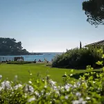 阿加松公寓（un花园河畔拉谱斑） 度假居 Saint-Raphaël